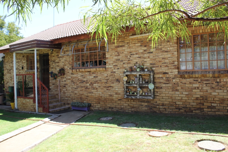 4 Bedroom Property for Sale in Deneysville Free State